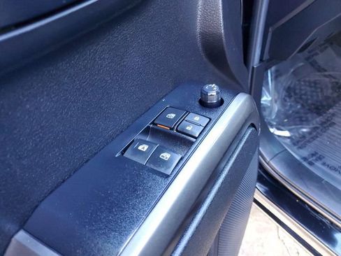 Used 2022 Toyota Tacoma SR5 image 18