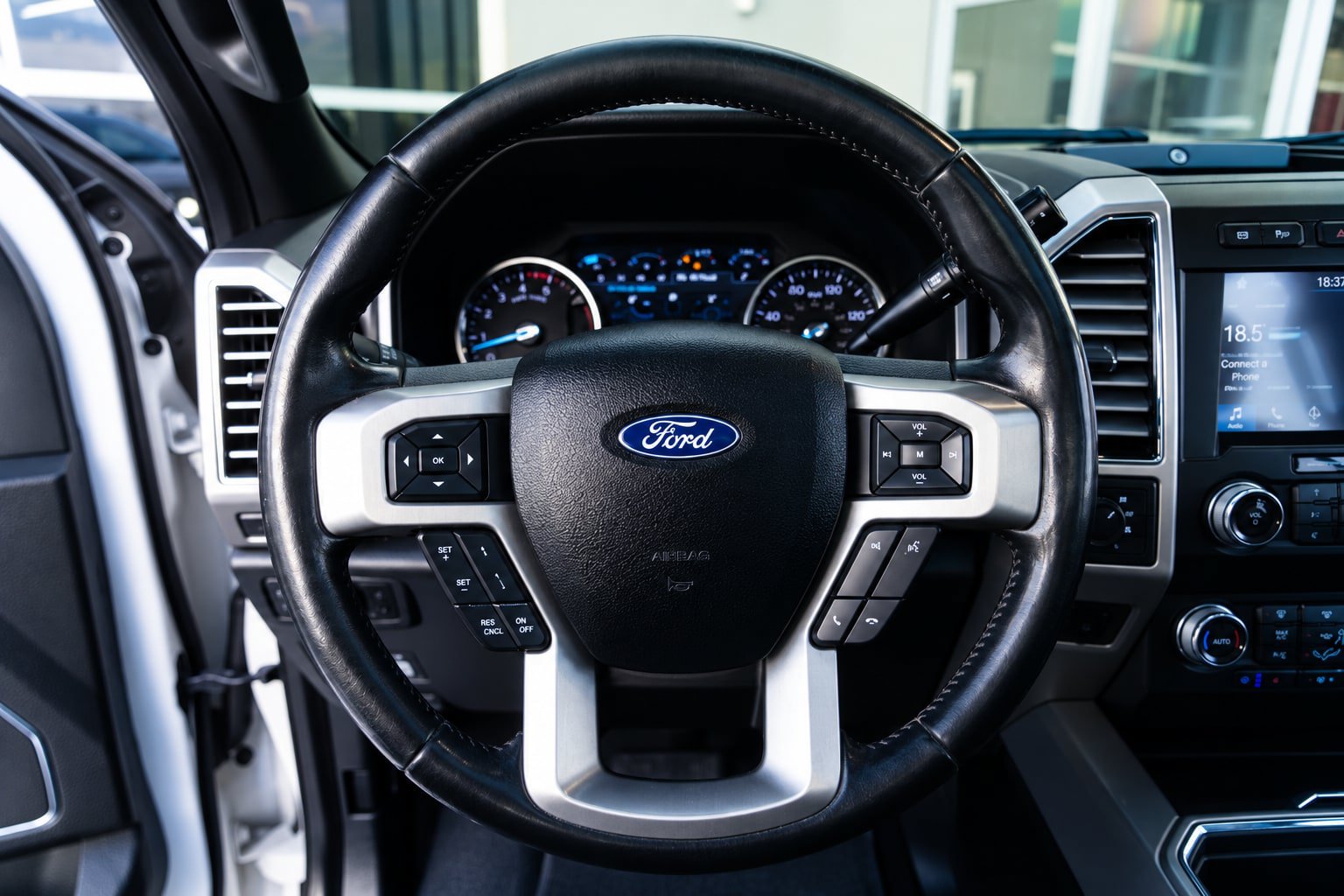 Used 2019 Ford F250 Platinum w/ Platinum Ultimate Package AWD/4WD image 29