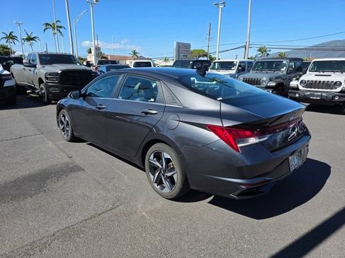 Used 2022 Hyundai Elantra Limited w/ Cargo Package FWD image 3