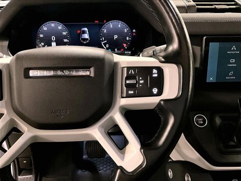 Used 2023 Land Rover Defender 110 SE image 25