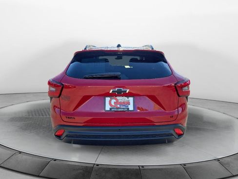 New 2026 Chevrolet Trax LT image 4