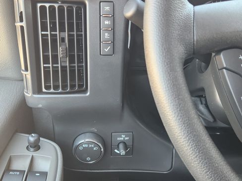 New 2025 Chevrolet Express 2500 image 24