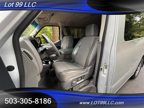Used 2021 Nissan NV 3500 SV RWD image 12