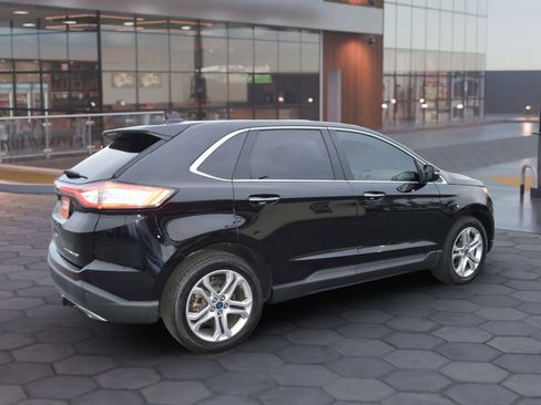 Used 2018 Ford Edge Titanium image 10