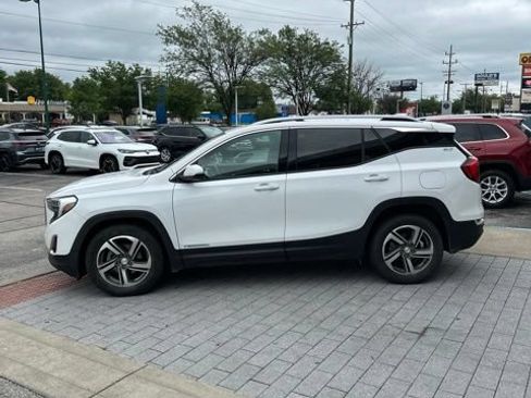 Used 2019 GMC Terrain SLT w/ Preferred Package FWD image 13