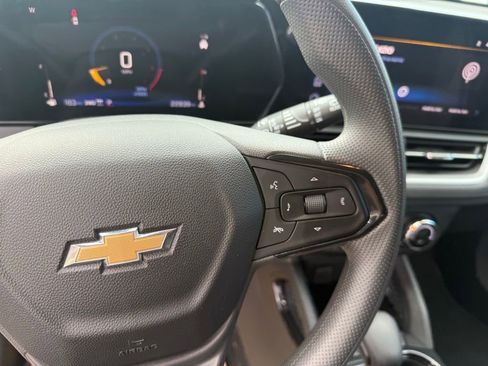 Used 2025 Chevrolet TrailBlazer LS w/ LS Convenience Package AWD/4WD image 19