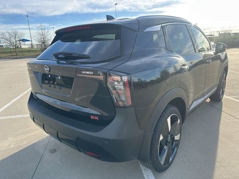 New 2026 Nissan Kicks SR image 10