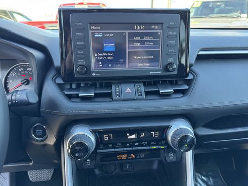 Used 2022 Toyota RAV4 XLE Premium image 25