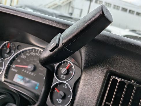 Used 2021 Chevrolet Express 3500 w/ Driver Convenience Package image 21