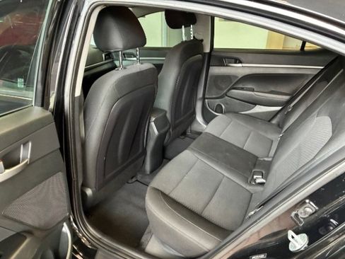 Used 2019 Hyundai Elantra SE w/ Cargo Package FWD image 26