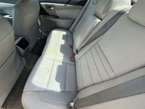 Used 2017 Toyota Camry XLE image 28