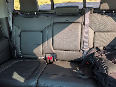 Used 2021 GMC Sierra 1500 SLT w/ SLT Premium Package AWD/4WD image 24