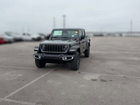 New 2026 Jeep Gladiator Sport image 3