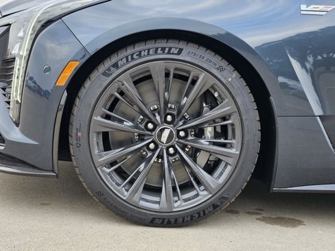 New 2026 Cadillac CT5 V Blackwing w/ Carbon Fiber 2 Package RWD image 7