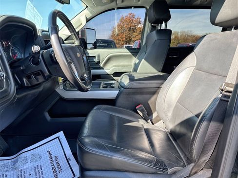 Used 2019 Chevrolet Silverado 2500 LTZ w/ Duramax Plus Package image 19