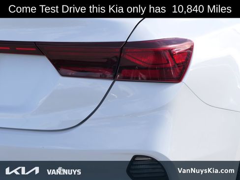 Used 2023 Kia Forte LXS w/ LXS Technology Package image 4