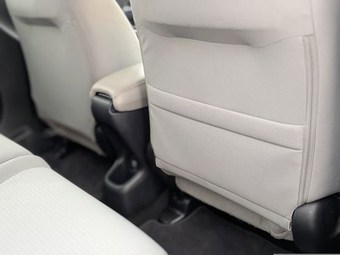 Used 2021 Honda HR-V LX image 35