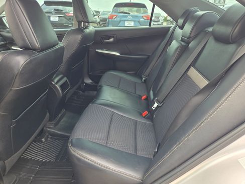 Used 2012 Toyota Camry SE FWD image 13