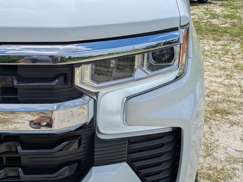 Used 2024 Chevrolet Silverado 1500 LT AWD/4WD image 10