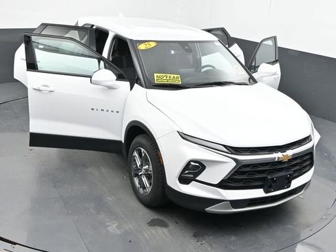 Used 2025 Chevrolet Blazer LT image 57
