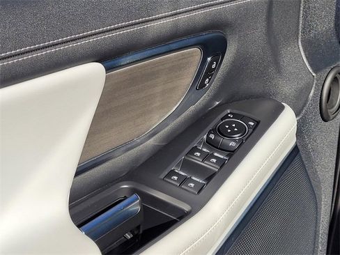 New 2025 Ford Expedition Platinum w/ Driver's Package image 11