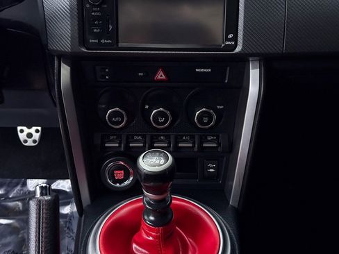 Used 2015 Subaru BRZ Limited w/ Popular Package #2B image 21