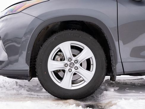 Used 2023 Toyota Highlander L image 10