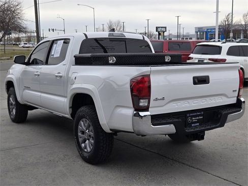 Used 2018 Toyota Tacoma SR5 image 10