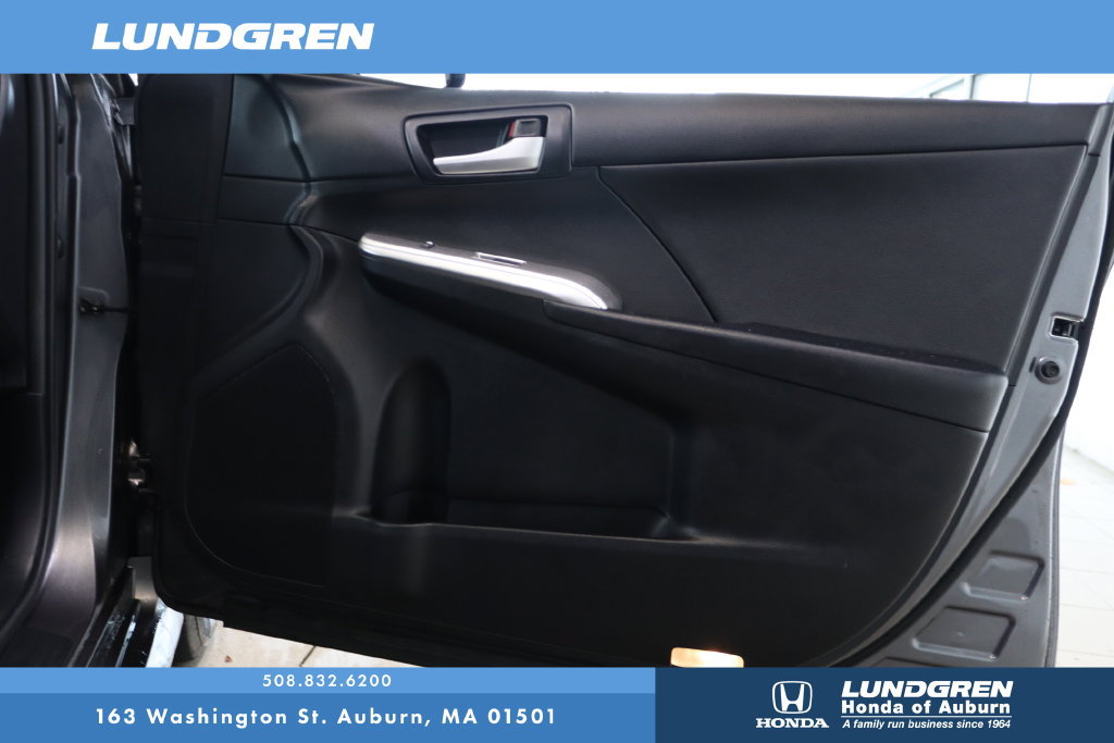 Used 2014 Toyota Camry SE FWD image 15