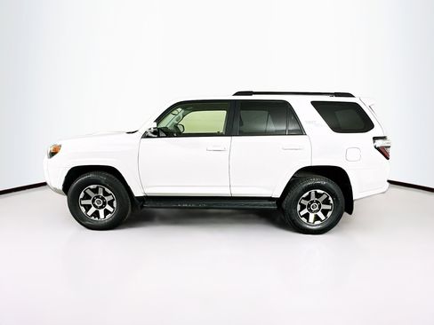 Used 2024 Toyota 4Runner TRD Off-Road Premium image 4