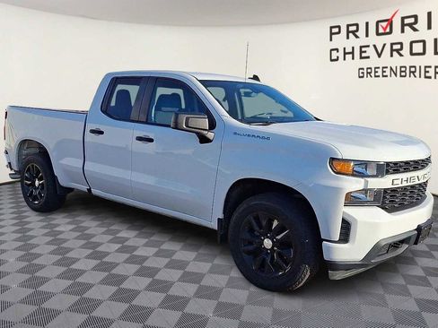 Certified 2020 Chevrolet Silverado 1500 Custom w/ Custom Value Package image 2