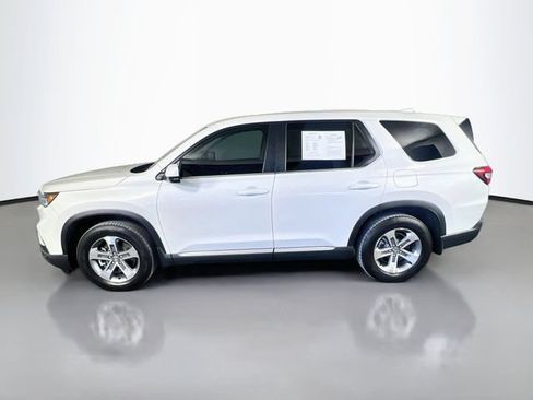 Used 2025 Honda Pilot EX-L image 5