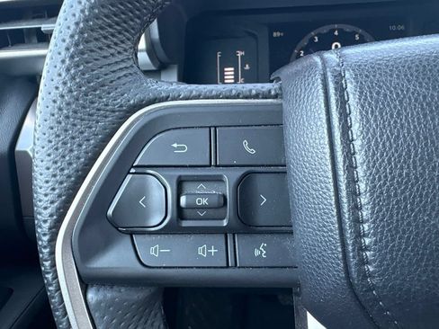 Used 2024 Toyota Tacoma SR5 w/ SR5 Upgrade Package AWD/4WD image 8
