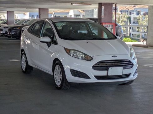 Used 2016 Ford Fiesta S image 3