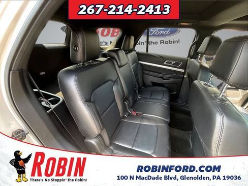 Used 2017 Ford Explorer XLT w/ Equipment Group 202A AWD/4WD image 26