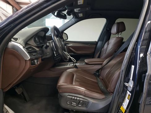 Used 2016 BMW X5 xDrive50i w/ M Sport AWD/4WD image 11