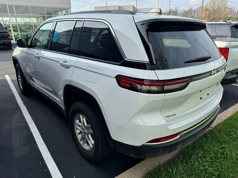 Used 2024 Jeep Grand Cherokee Laredo w/ Luxury Tech Group I image 4