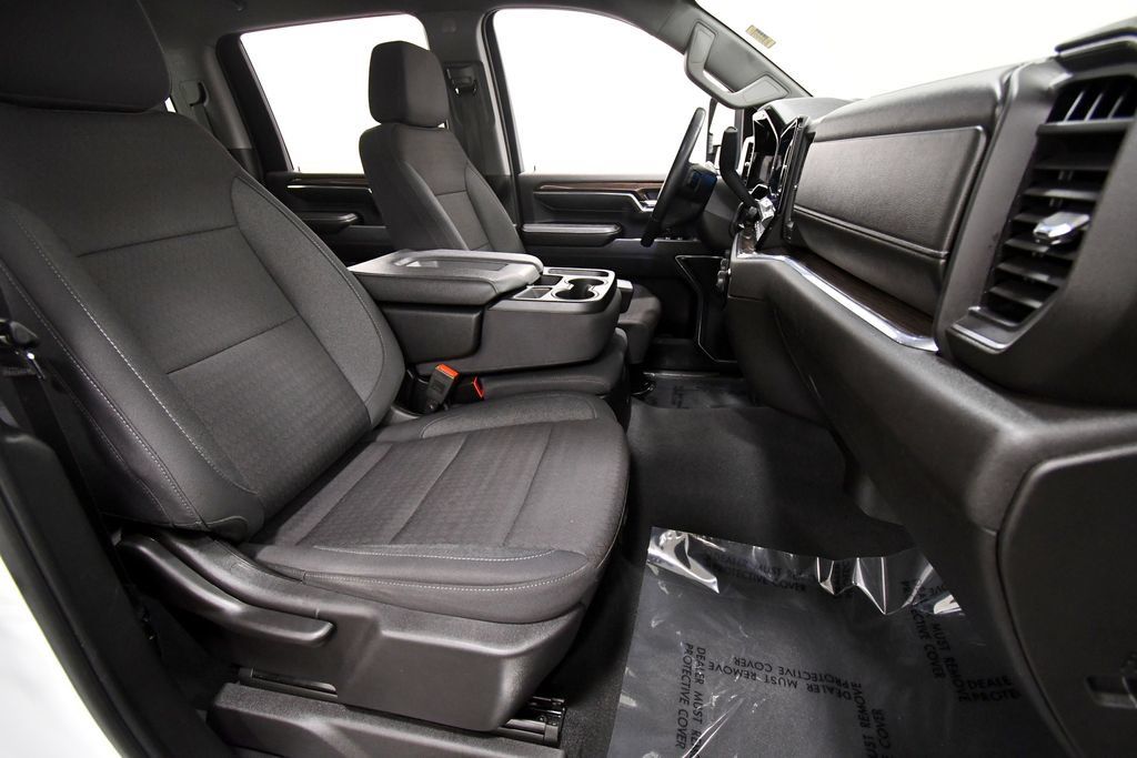 Used 2024 Chevrolet Silverado 2500 LT AWD/4WD image 17