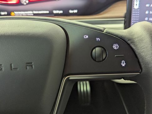 Used 2023 Tesla Model S Standard Range image 10