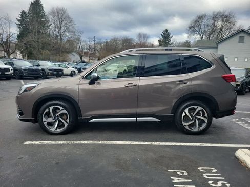 Used 2022 Subaru Forester Touring image 7