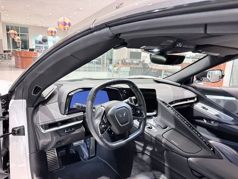 Used 2023 Chevrolet Corvette Stingray w/ Z51 Performance Package image 22