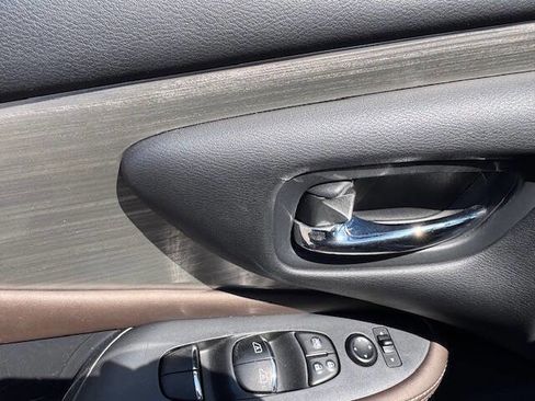 Used 2015 Nissan Murano Platinum w/ Platinum Technology Package image 41