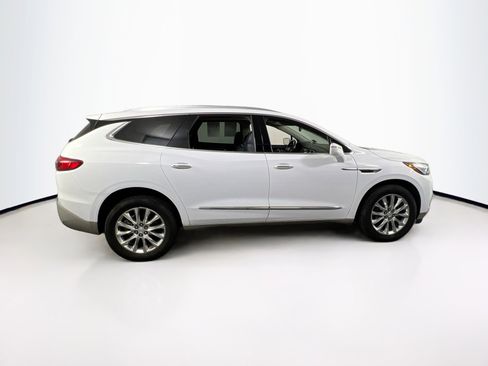 Used 2020 Buick Enclave Essence w/ Sound and Sites Package image 4