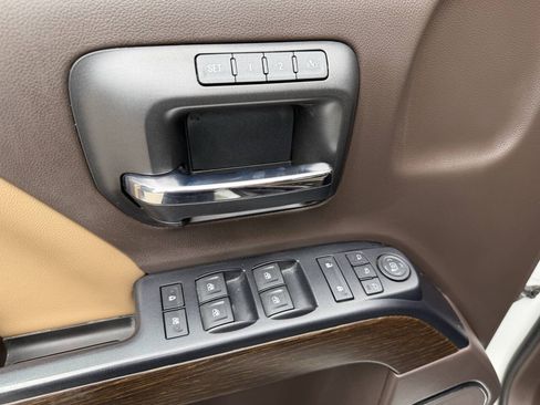 Used 2017 GMC Sierra 1500 Denali AWD/4WD image 19