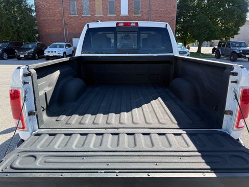 Used 2015 RAM 1500 Laramie w/ Convenience Group AWD/4WD image 7