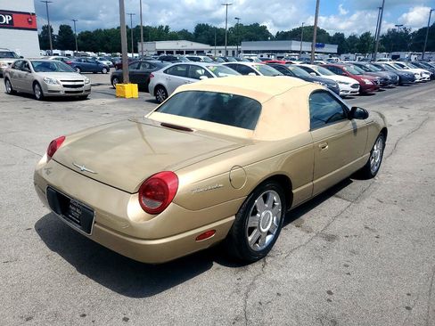 Used 2005 Ford Thunderbird image 3