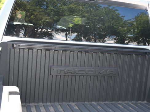 Used 2025 Toyota Tacoma TRD Sport AWD/4WD image 16