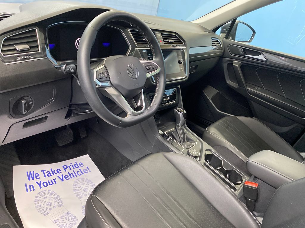Used 2022 Volkswagen Tiguan SE AWD/4WD image 10