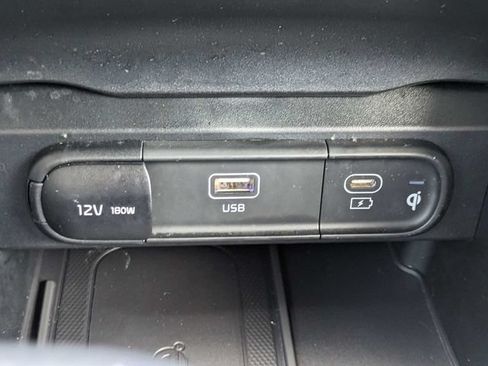 Used 2024 Kia Telluride S FWD image 32