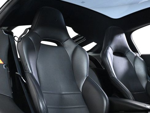 Used 2023 McLaren GT image 17